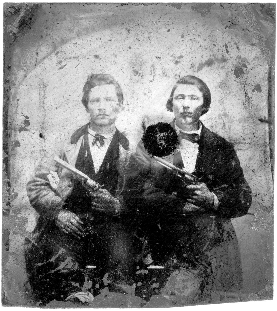 Jesse ja Frank James, n. 1866-76 tekijältä American Photographer