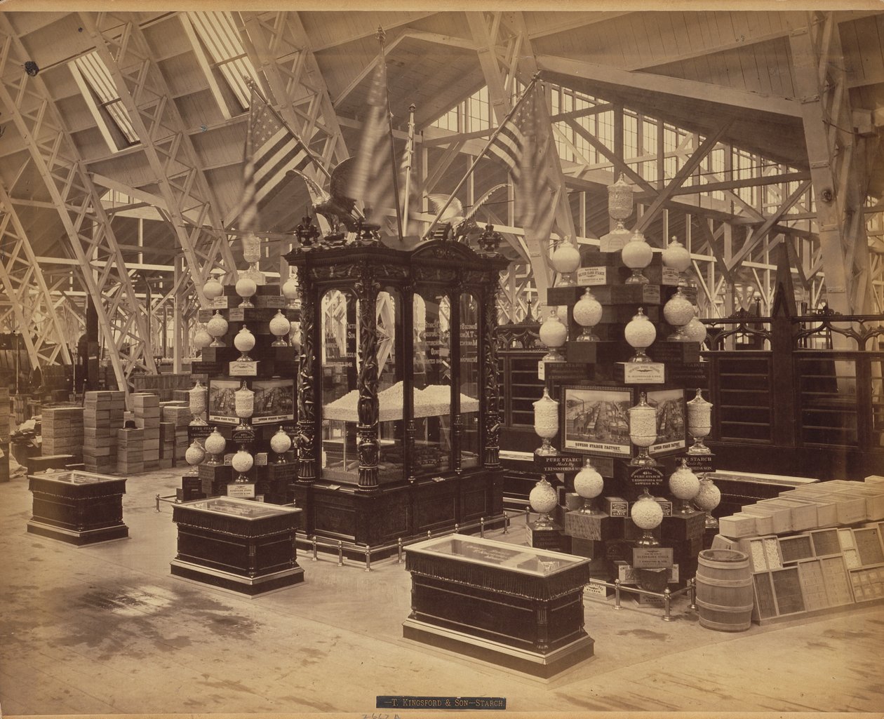 Kingsford, T., & Son, Oswego, N.Y., Exhibit 210, Agricultural Hall, Bldg., 1876 (albumiprintti) tekijältä American Photographer