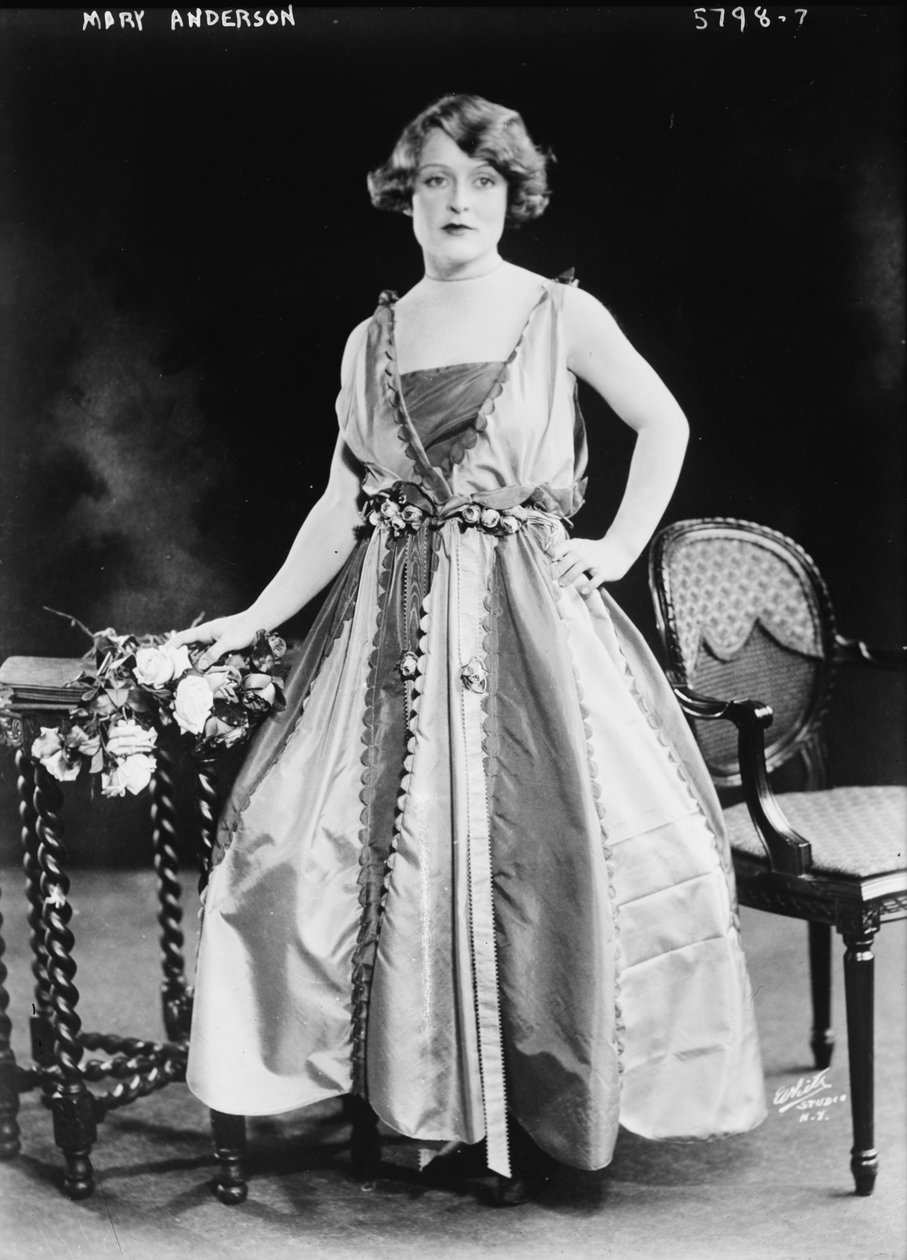 Mary Anderson Finn tekijältä American Photographer