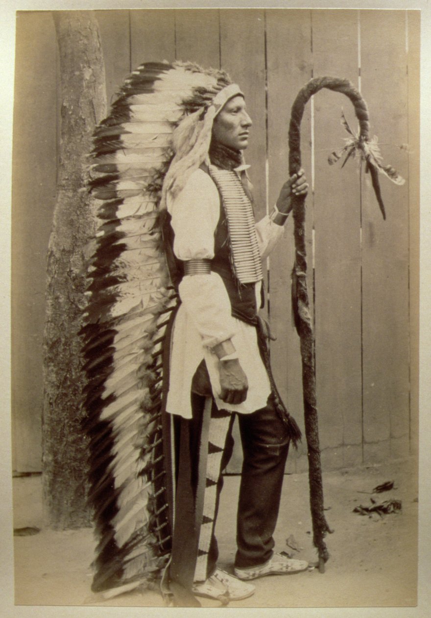Muotokuva intiaanista Buffalo Bills Wild Westistä, 1889 tekijältä American Photographer