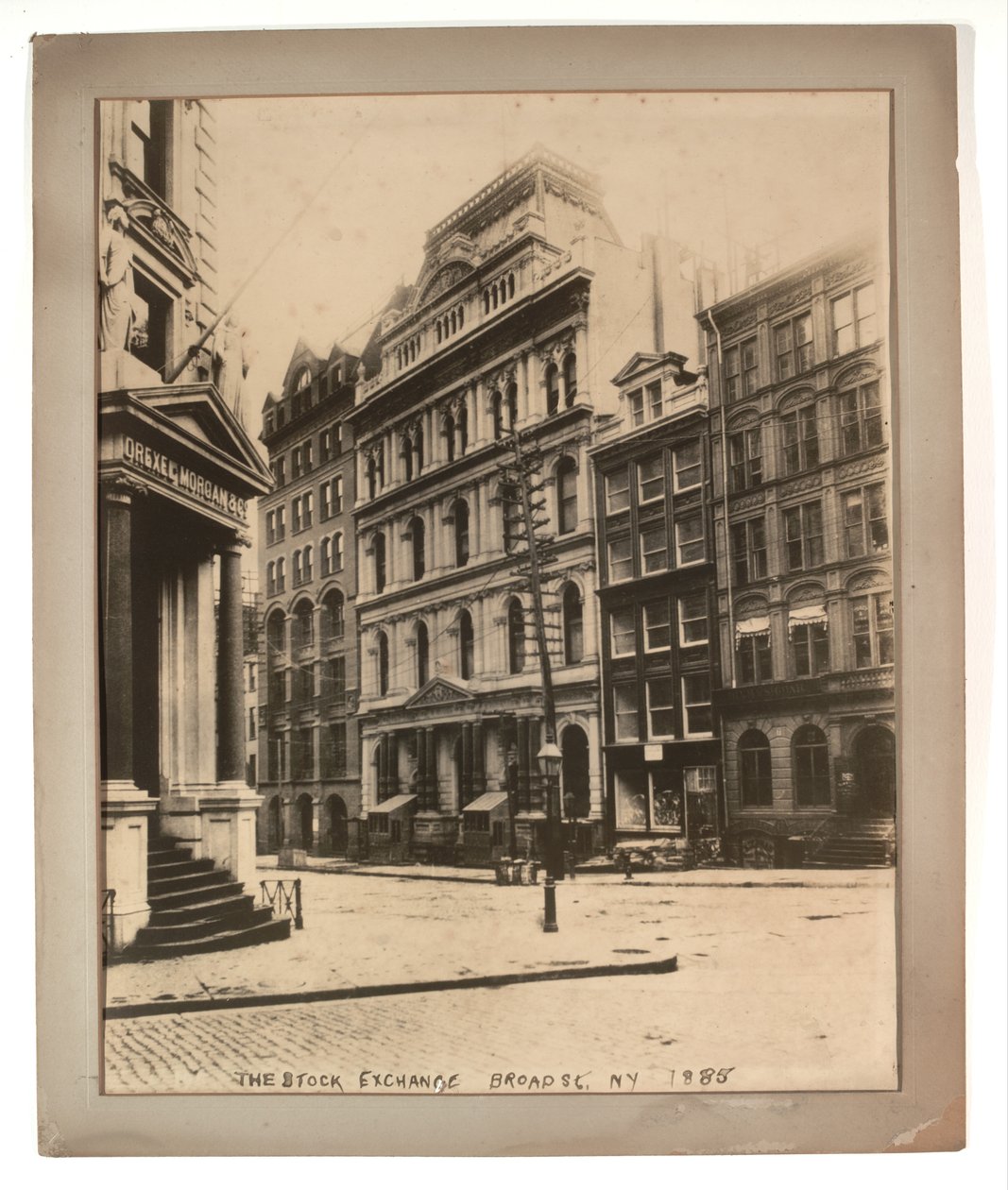 Pörssi Broad Streetillä, 1885 (seepiakuva) tekijältä American Photographer