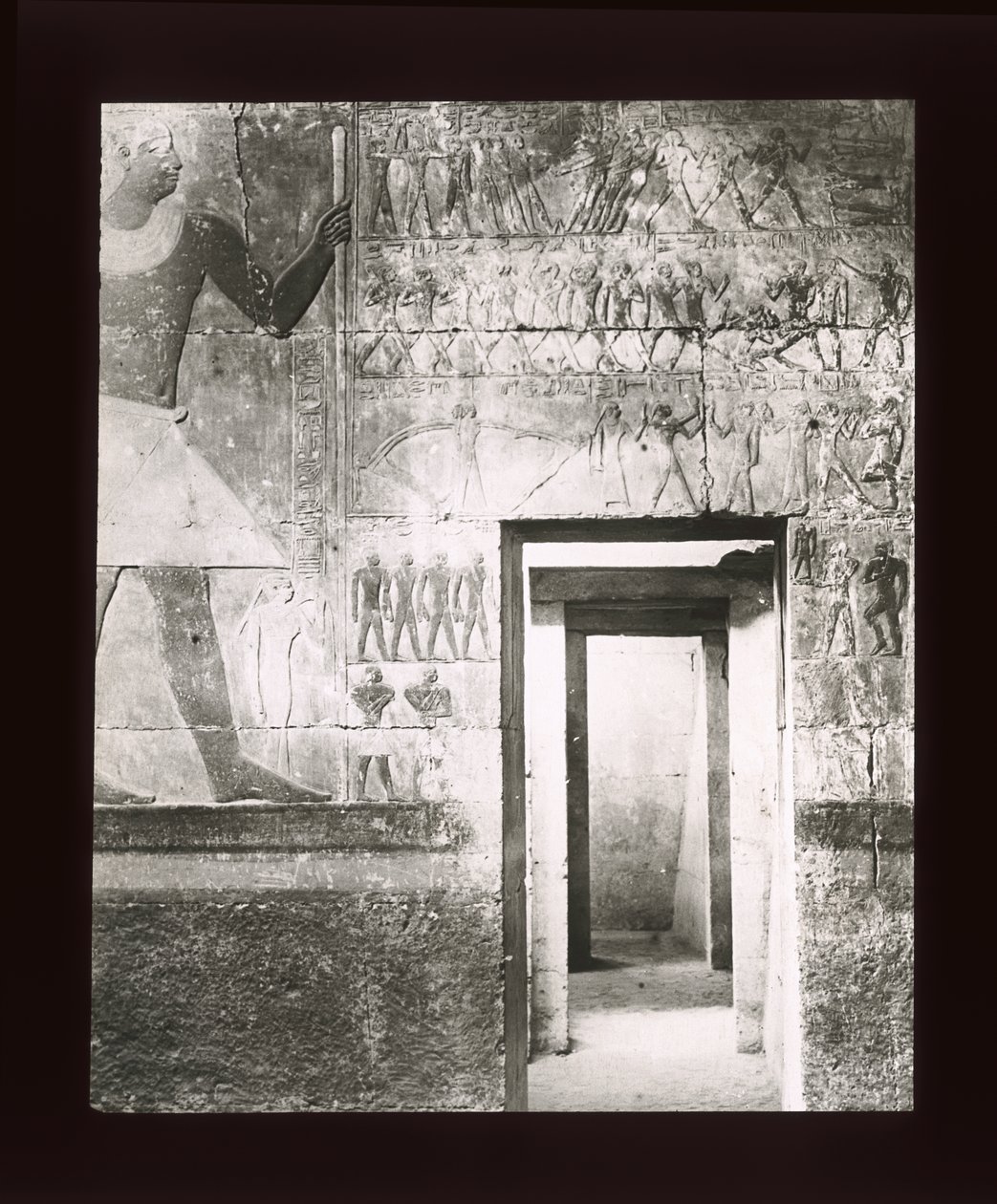 Meran hauta, Sakkara, 6. dynastia (lyhtyliuku) tekijältä American Photographer