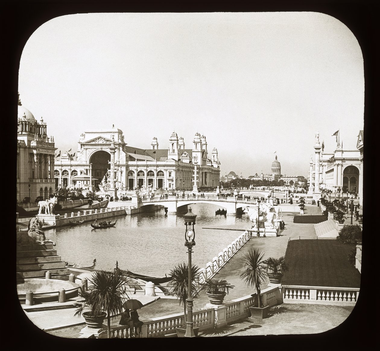 Worlds Columbian Exposition: ulkokuva, Chicago, 1893 (lyhtyliukumäki) tekijältä American Photographer