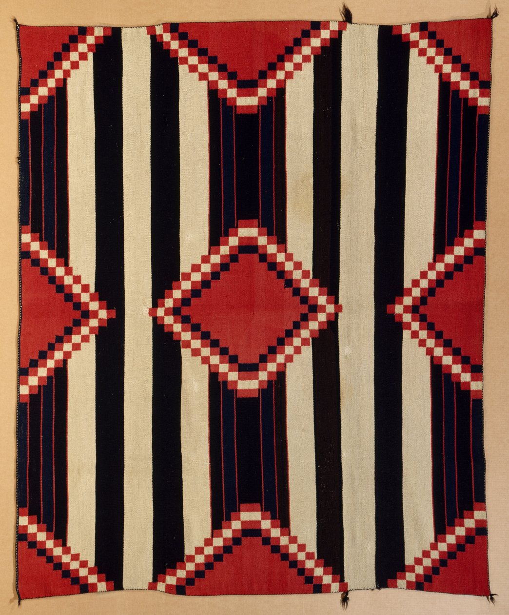 Navajo-vaiheen III päällikköhuopa, 1880-90 (villa) tekijältä American School