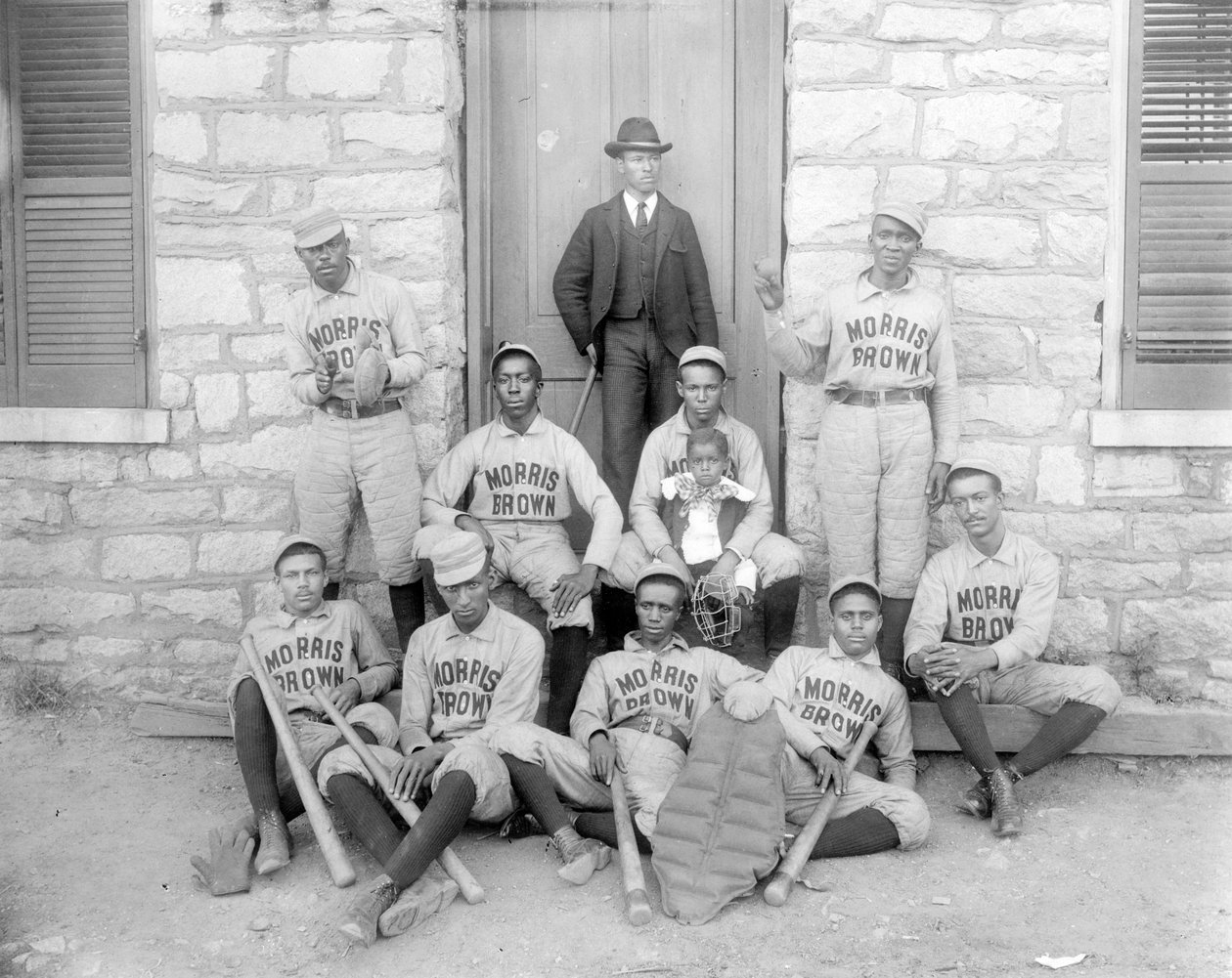 Afroamerikkalaiset baseball-pelaajat Morris Brown Collegesta, Atlanta, Georgia, n. 1899 (gelatiinihopeaprintti) tekijältä American Photographer
