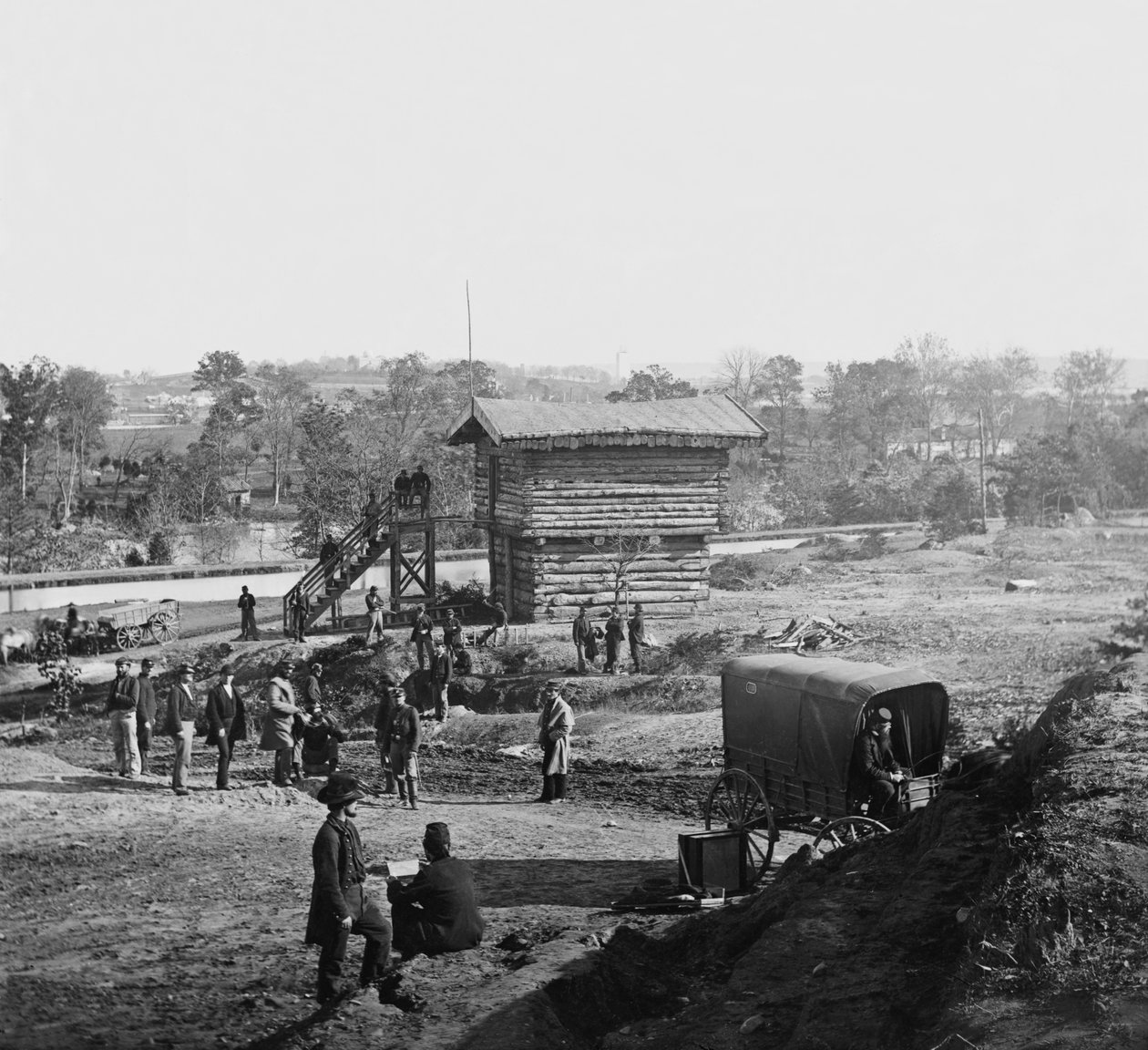 Blokkitorni lähellä Fort Haggertya Arlington Ridge Roadilla, Virginia, auttamassa Aqueductin sillan vartioimisessa, noin 1862. tekijältä American Photographer