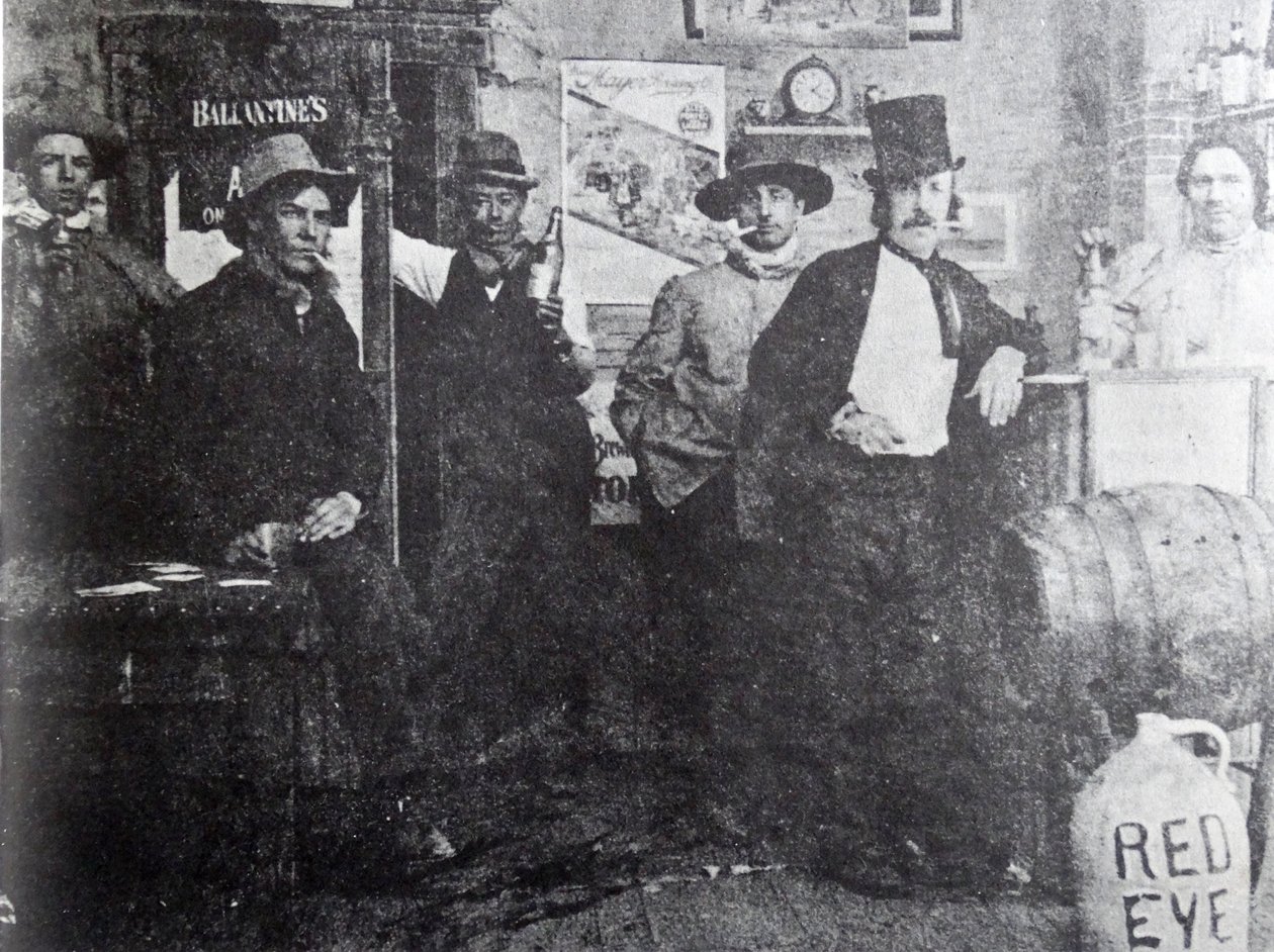 Cripple Creek Barroom, 1898 tekijältä American Photographer