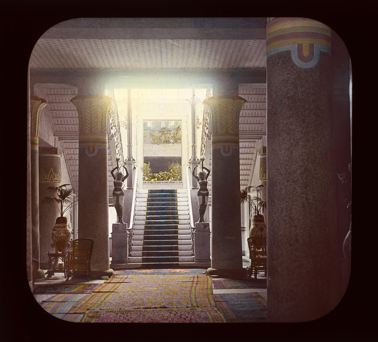 Egypti - Hall, Shepherds Hotel, Kairo (lyhtyliukumäki) tekijältä American Photographer