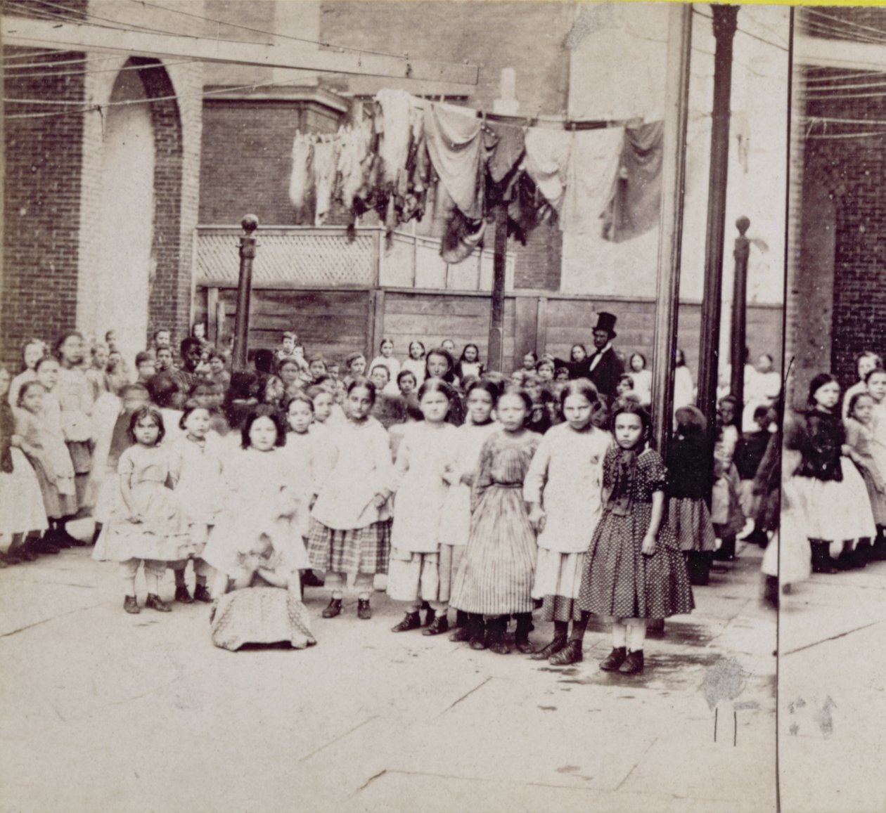 Female Guardian Society, Home for the Friendless, 29th Street, New York, 4. heinäkuuta 1864 tekijältä American Photographer