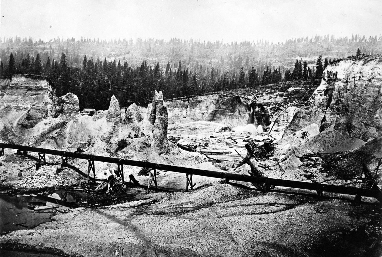 Hydraulinen kaivostoiminta, n. 1860-80 tekijältä American Photographer