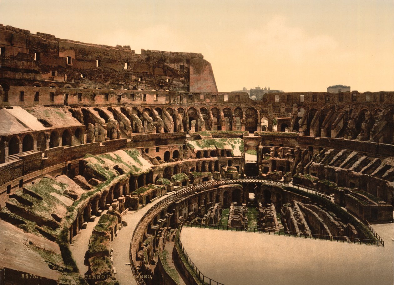 Colosseumin sisustus, Rooma, n. 1890-1900 (fotomekaaninen printti) tekijältä American Photographer