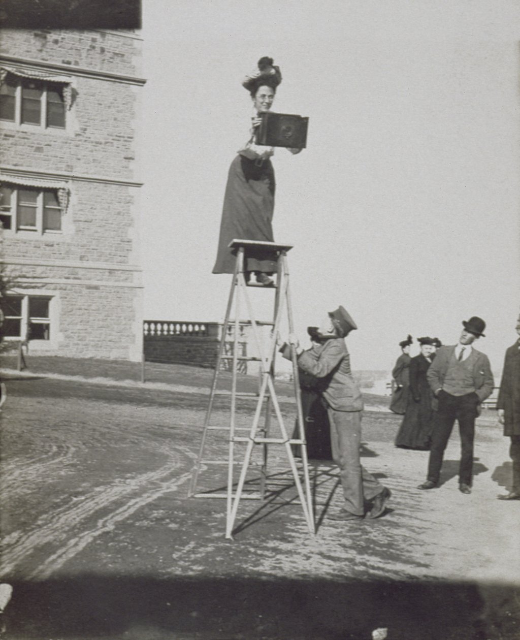 Jessie Tarbox Beals (1871-1942) Louisianan ostonäyttelyssä, 1904 tekijältä American Photographer