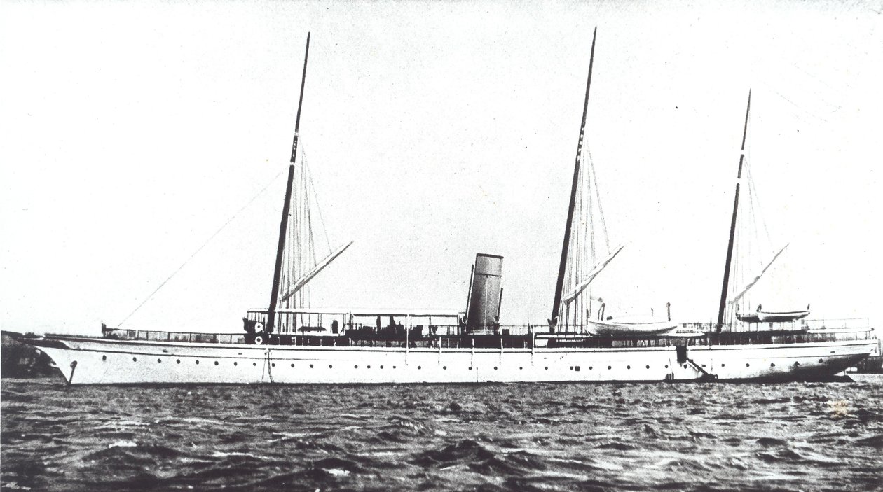 John Astorin luksusjahti, n. 1910 (b/w kuva) tekijältä American Photographer