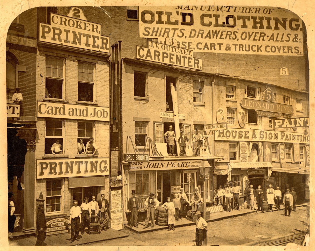 Lower Hudson Street, N.Y.C., 1865 (gelatiinihopeaprintti) tekijältä American Photographer