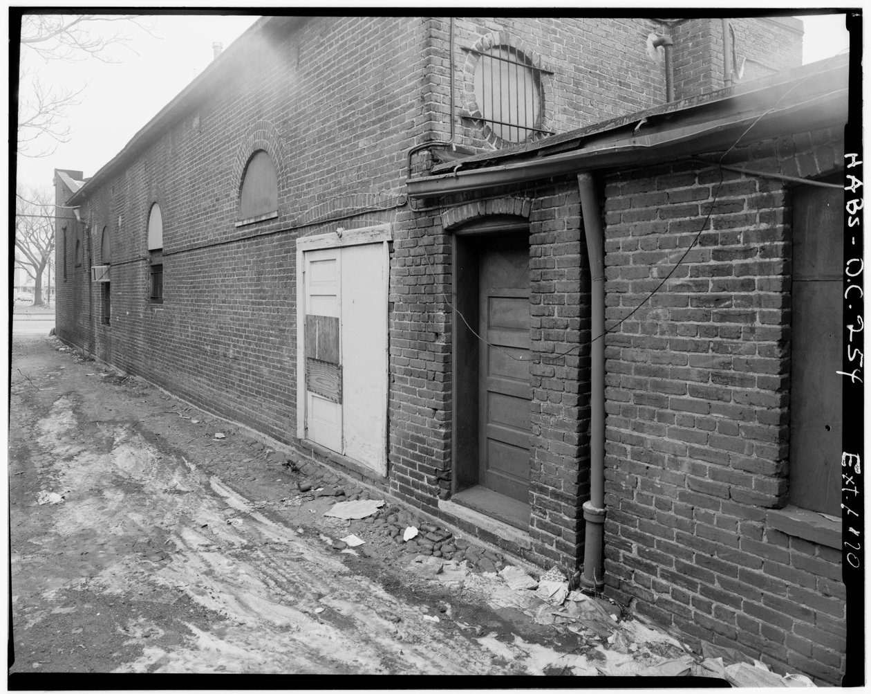 Mount Vernon Theatre, 918 Ninth Street Northwest, Washington, District of Columbia, DC, 30. marraskuuta 1969 (m/v kuva) tekijältä American Photographer