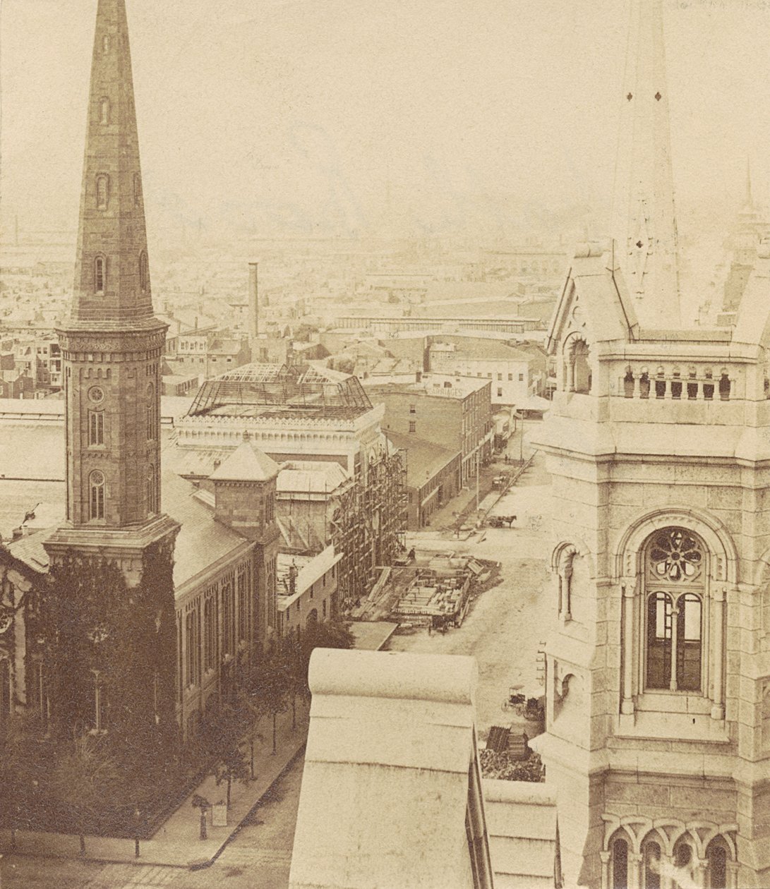 North Broad Street kaupungintalolta Castnerin leikekirjakokoelmasta, noin 1875 (valokuva). tekijältä American Photographer