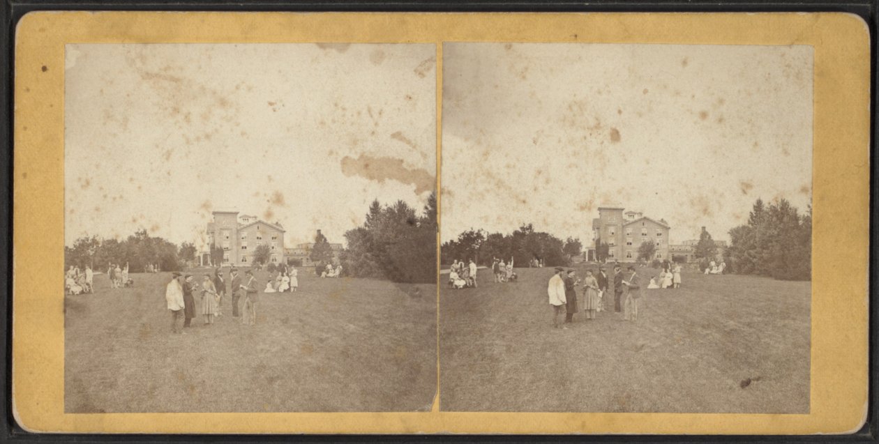 North Front and Lawn, Oneida Community, New Yorkin osavaltio, n. 1870 tekijältä American Photographer