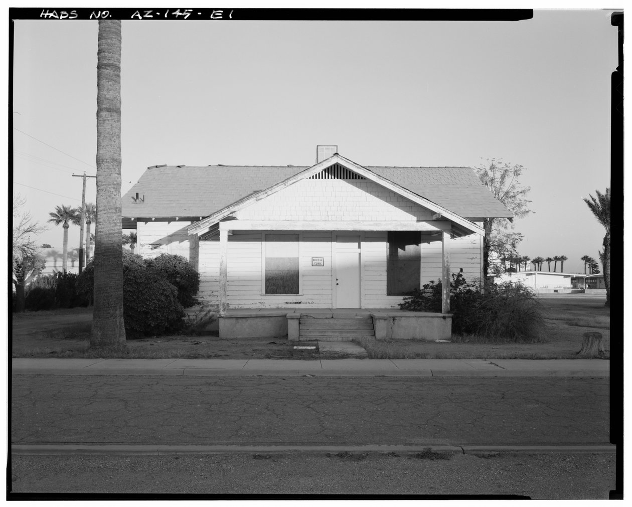Phoenix Indian School, Mökki, Northeast Corner of Central Avenue & Indian School Road, Phoenix, Maricopa County, AZ tekijältä American Photographer