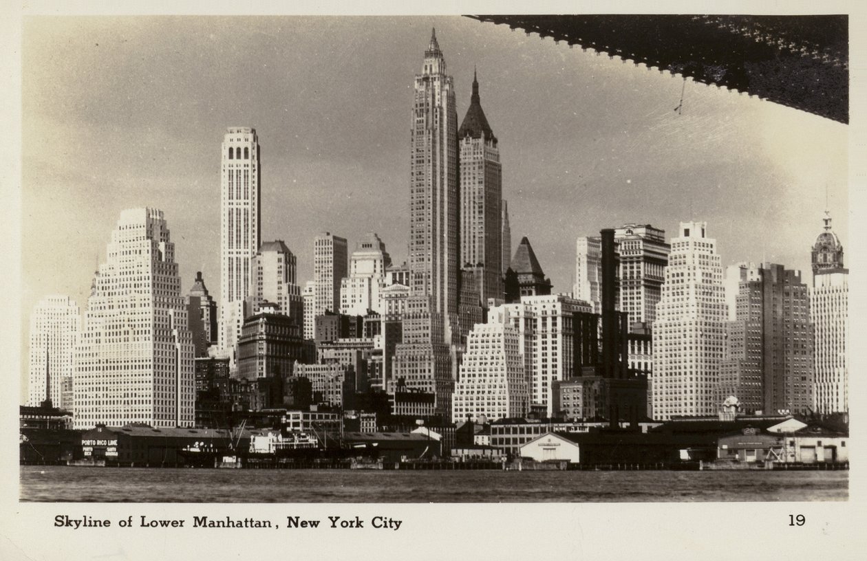 Lower Manhattanin horisontti, New York City, Yhdysvallat (s/w valokuva) tekijältä American Photographer