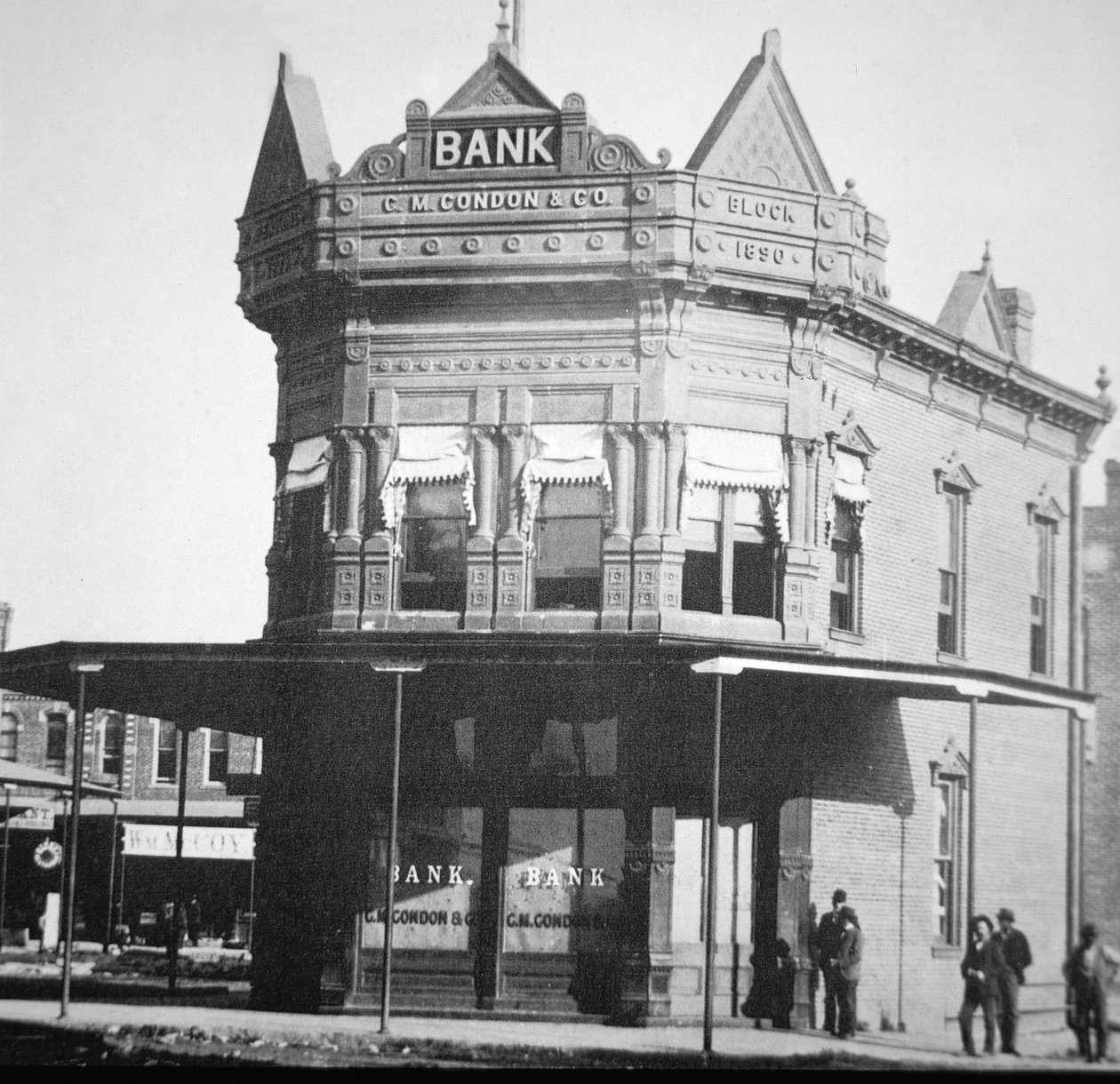 Condon Bank, Coffeyville, Kansas tekijältä American Photographer