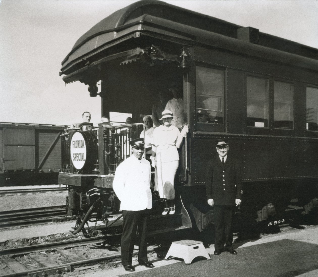 Florida East Coast Railwayn all-Pullman-ylellisen Florida Specialin havaintoauto New Yorkista Miamiin tekijältä American Photographer