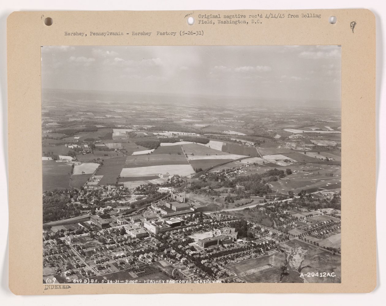 Näkymä Hersheystä, Pennsylvaniassa, 26. toukokuuta 1931 (m/v kuva) tekijältä American Photographer