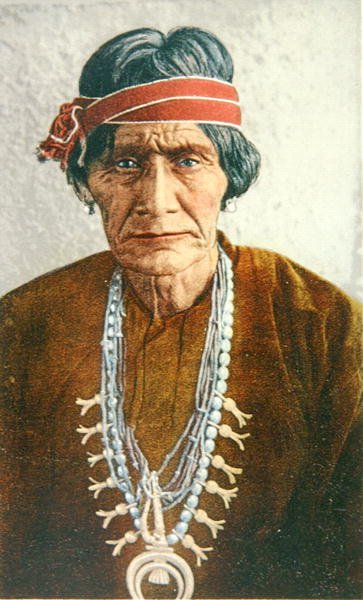 Navajo-lääketieteellinen mies New Mexicosta, n. 1900 (väri litho) tekijältä American School