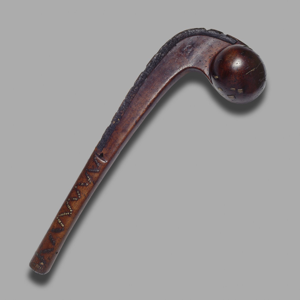 Ball-headed Tomahawk Club (puuta ja messinkiä) tekijältä American School