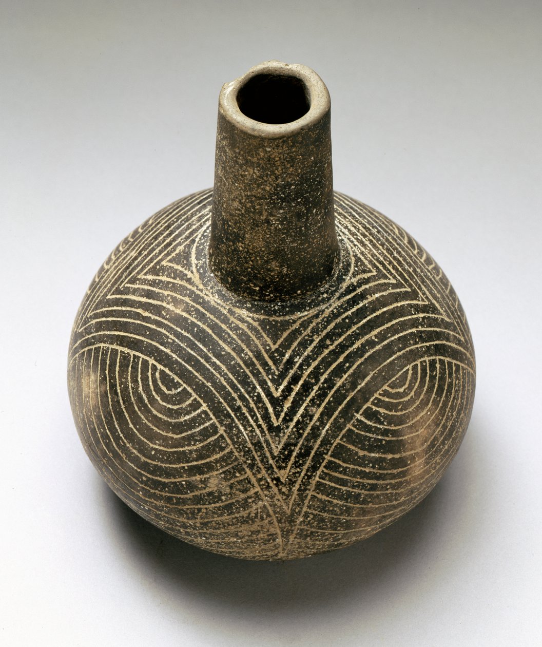 Pullo Baily kaiverrettu, Caddoan, 1200-1500 (keraaminen) tekijältä American School