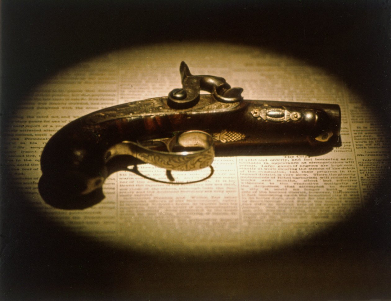 .44-kaliiperi Deringer, jota John Wilkes Booth (1838-65) murhasi Abraham Lincolnin (1809-65) 14. huhtikuuta 1865 (sekoitettu media) tekijältä American School