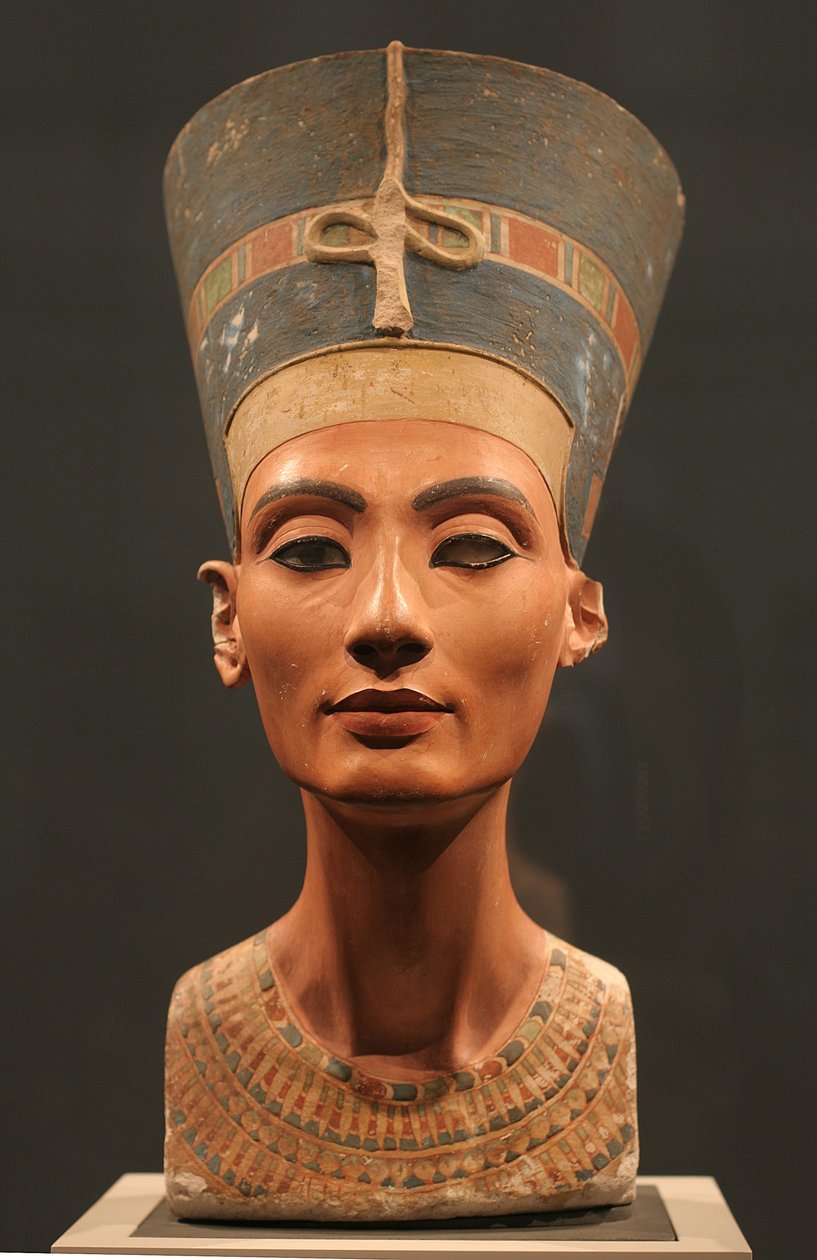 Nefertitin rintakuva, noin 1350 eaa tekijältä Ancient Egypt