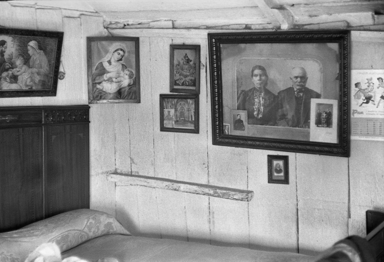 CROTONE - MAKUUTILA tekijältä Ando Gilardi