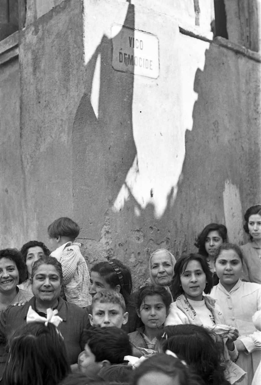 CROTONE - VICO DEMOCIDE tekijältä Ando Gilardi