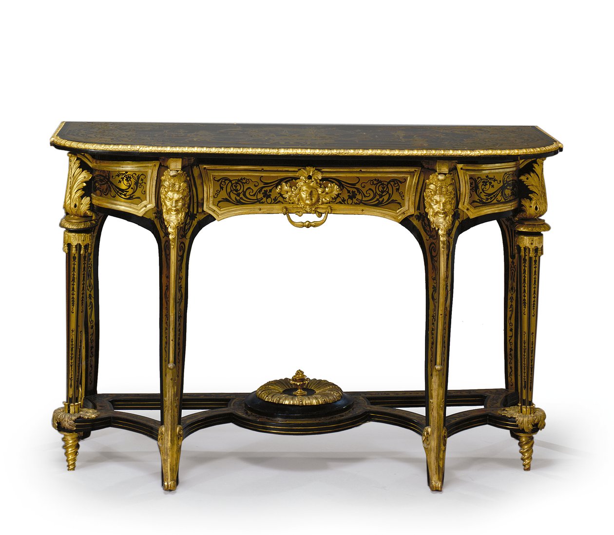 Yksi yhteensopivista Louis XIV -laituripöydistä, n. 1710 (ormolu-asennus ja Boulle-messinkinen kilpikonnankuori) (katso myös 469014 ja 469015) tekijältä Andre Charles (attr. to) Boulle