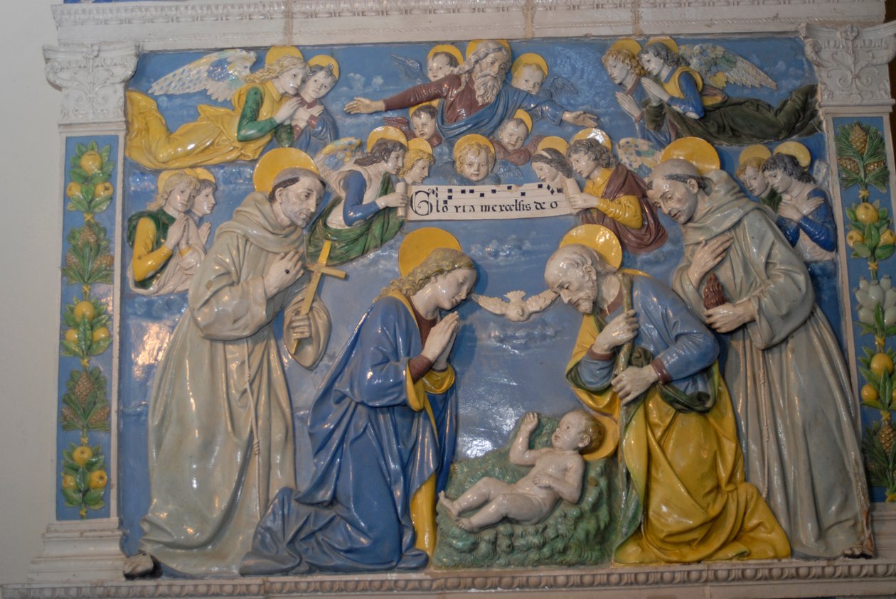 Seimi Pyhän Franciscuksen ja Pyhän Anthonyn kanssa, Andrea Della Robbian lasitettu terrakotta, La Vernan pyhäkkö, Chiusi della Verna, Toscana, Italia tekijältä Andrea Della Robbia