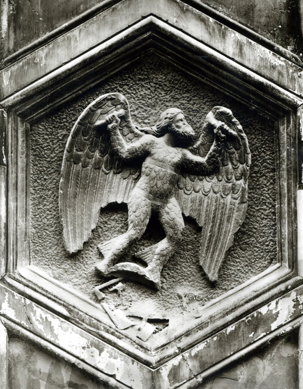 Daedalus, koristereliefi Campanilesta, Firenzestä, n. 1348-50 (marmori) (m/v kuva) (katso myös 103681) tekijältä Andrea Pisano