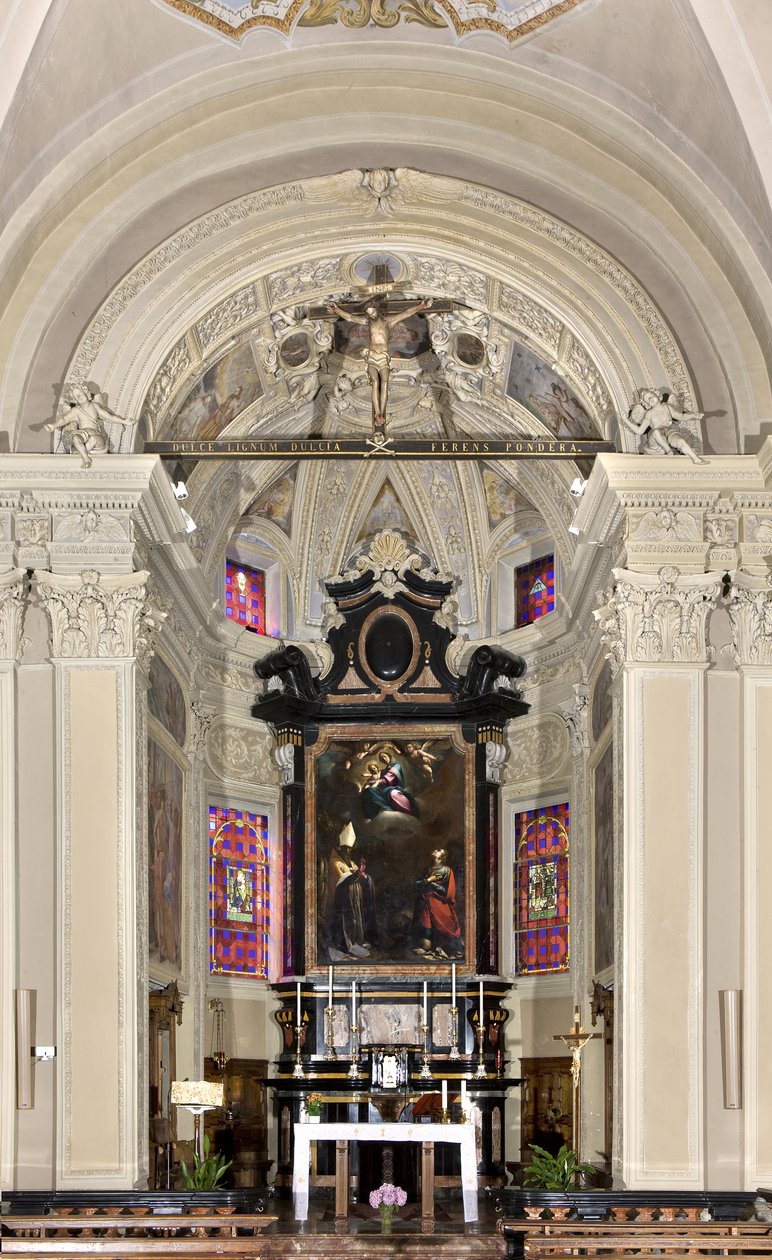 Näkymä presbyterille, Santi Nazaron ja Celson kirkko, Brienno, Como, Lombardia, Italia (kuva) tekijältä Andrea de Passeri