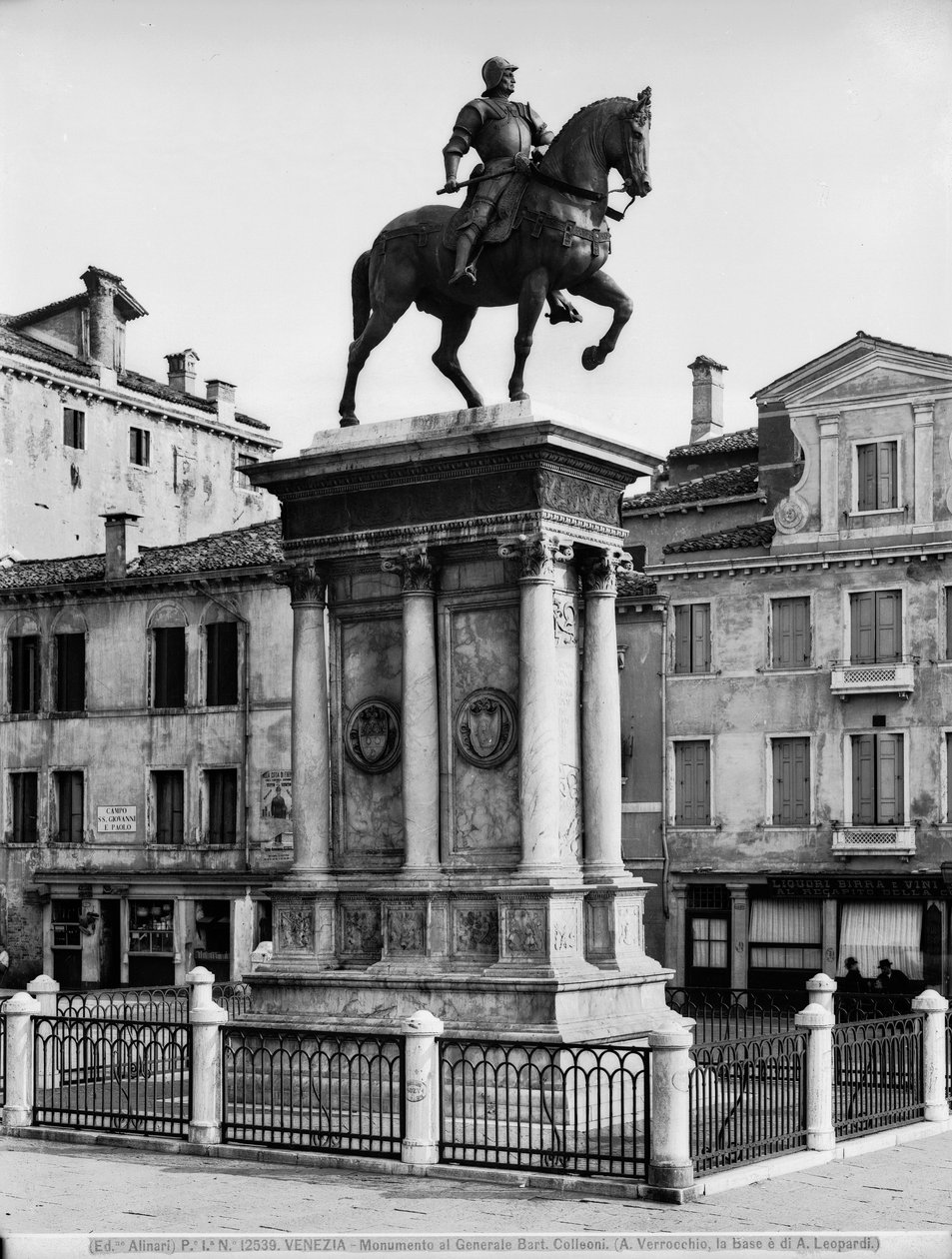 Condottiere Bartolomeo Colleonin (1400-75) ratsastuspatsas (pronssi) (valkoinen kuva) tekijältä Andrea del Verrocchio
