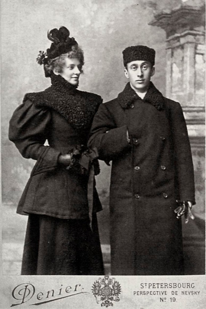 Zinaida Gippius, venäläinen runoilija, taidehistorioitsija Akim Volynsky, c1890-c1894. tekijältä Andrei Deniere