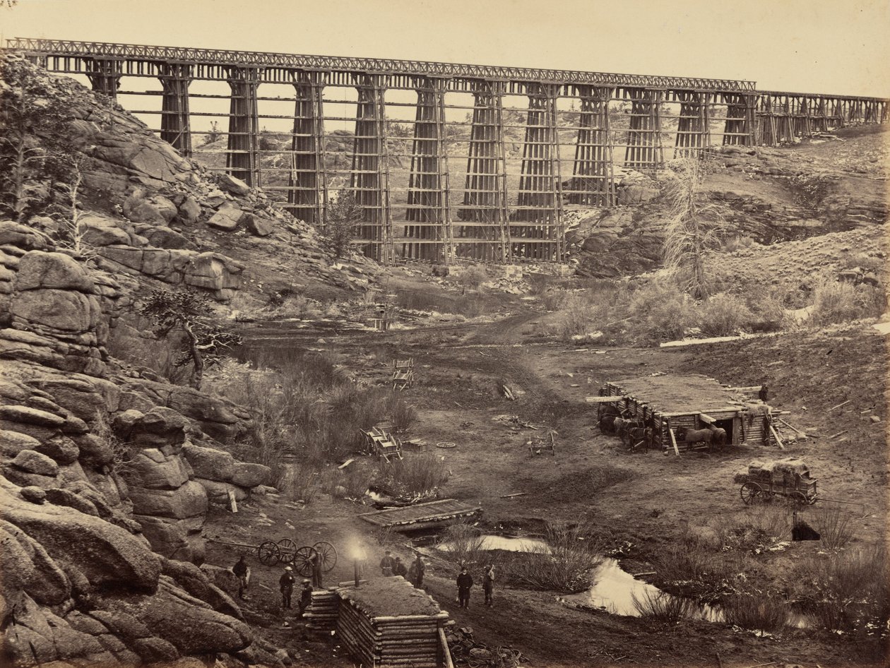 Lautanen 8. Dale Creekin silta ylhäältä päin, 1869 (kuva). tekijältä Andrew Joseph Russell