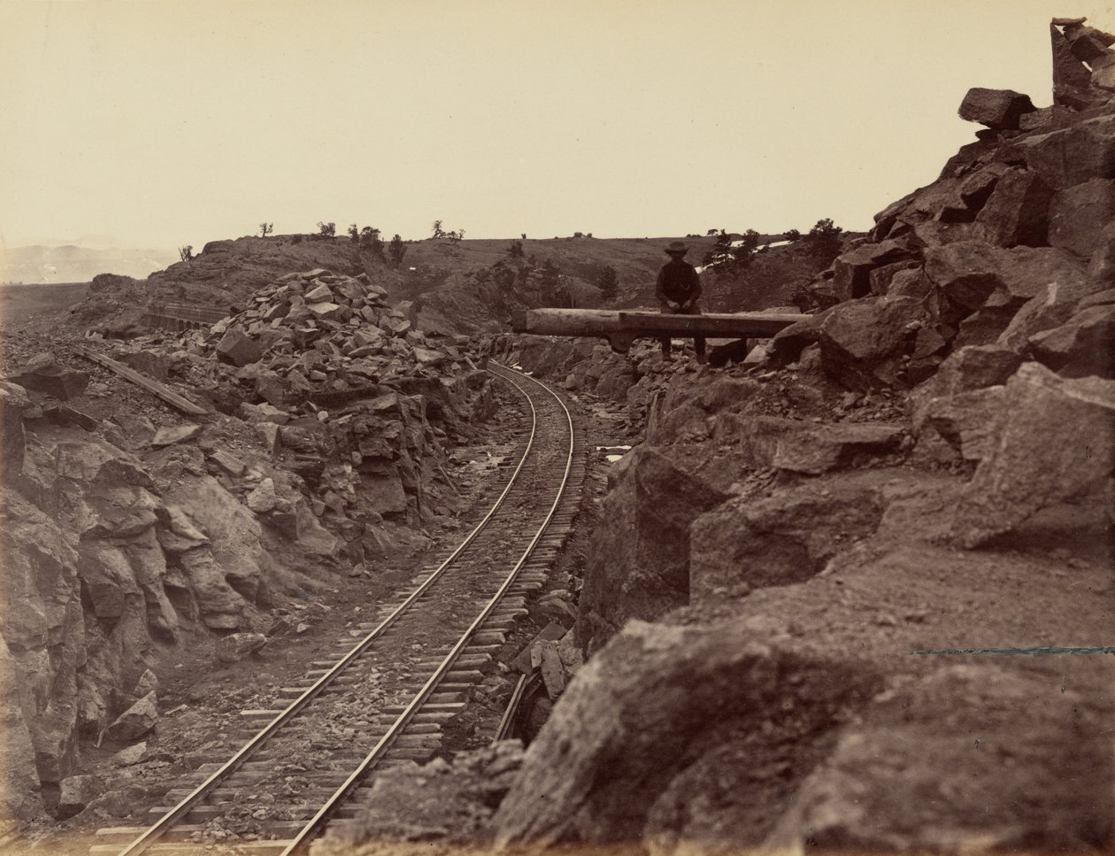 Lautanen 9. Dale Creekin sillan itäinen lähestymistapa,1869 (kuva). tekijältä Andrew Joseph Russell