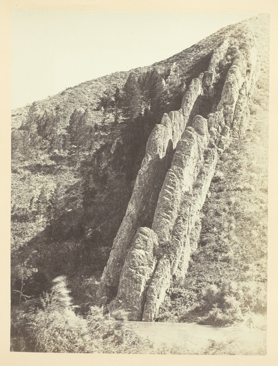 Serrated Rocks tai Devil