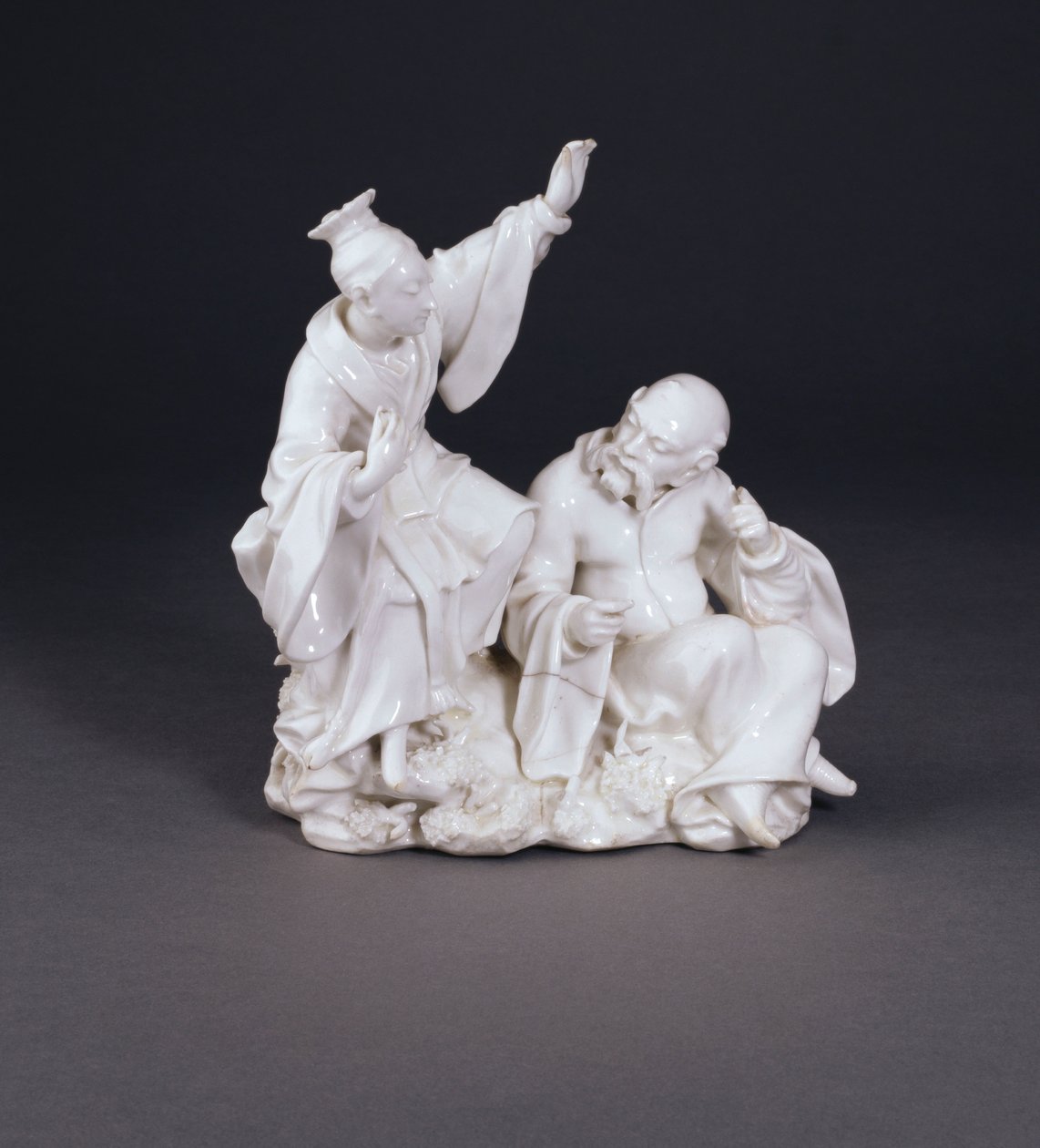 Derbyn kuivareunainen Chinoiserie-ryhmä, joka edustaa aistien kuulemista, n. 1750-52 (Kiina) tekijältä Andrew Planché