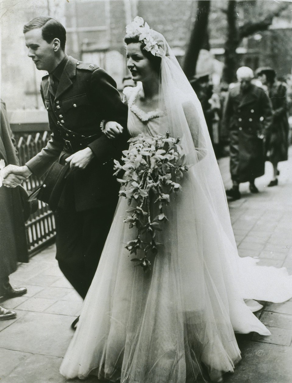 Lord Andrew Cavendishin ja kunnian häät. Deborah Mitford Lontoossa tekijältä Thomas Kelly