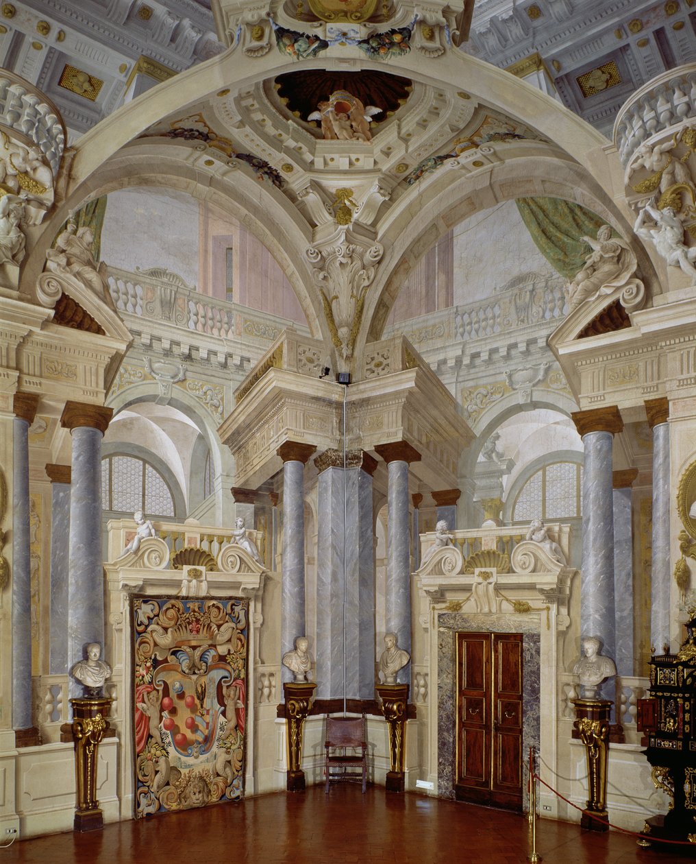 Näkymä Sala dellUdienzan (yleisösalin) sisätiloihin 1638-44 tekijältä Angelo and Mitelli Colonna