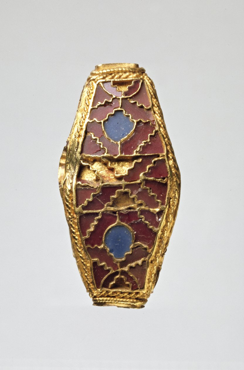 Nelipuolinen lentoidihelmi (emali, granaatti ja kulta) tekijältä Anglo Saxon