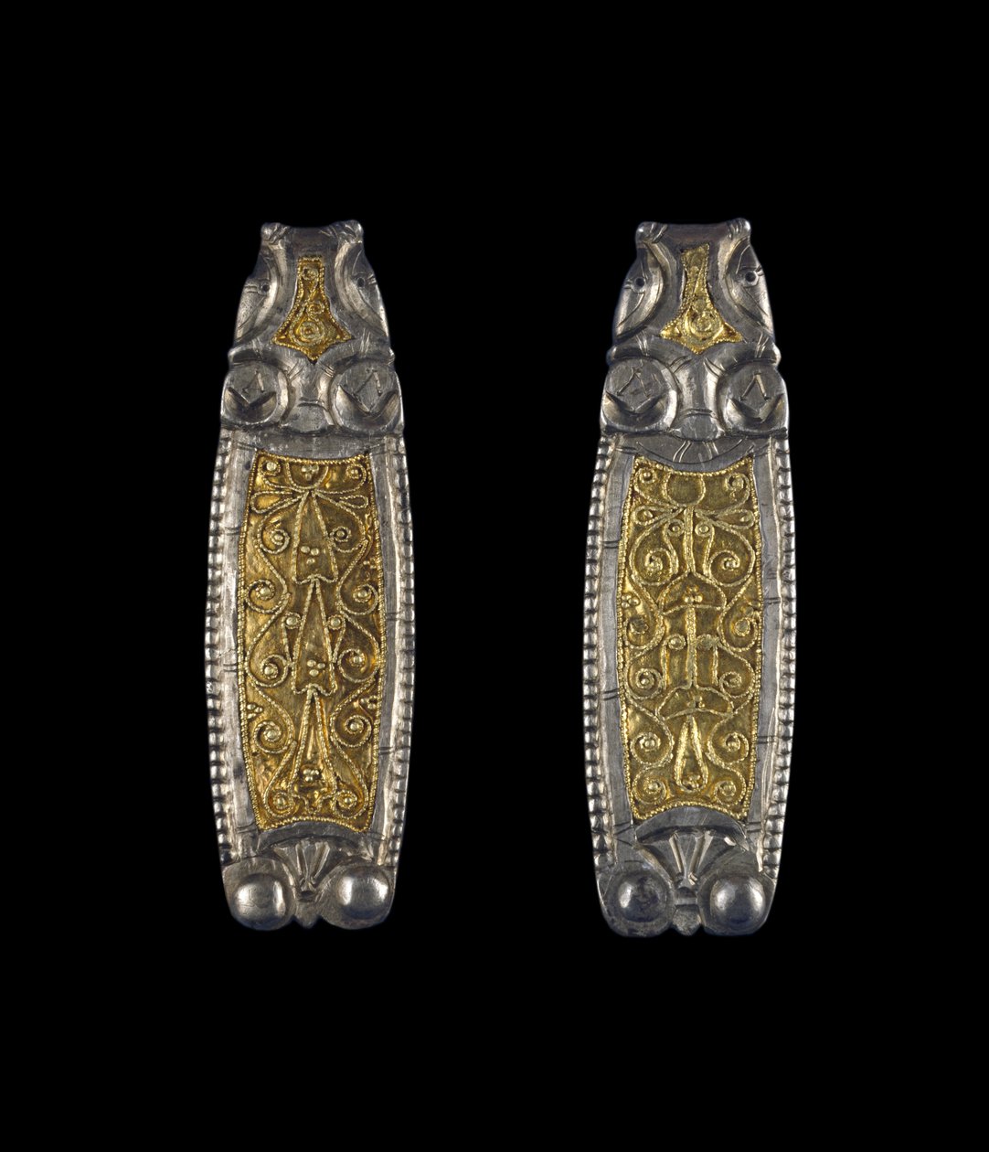 Hihnojen päät, Ipsden Heath, Oxfordshire, Myöhäinen anglosaksinen 9. vuosisadalla (hopeaa kultaurakolla) tekijältä Anglo Saxon