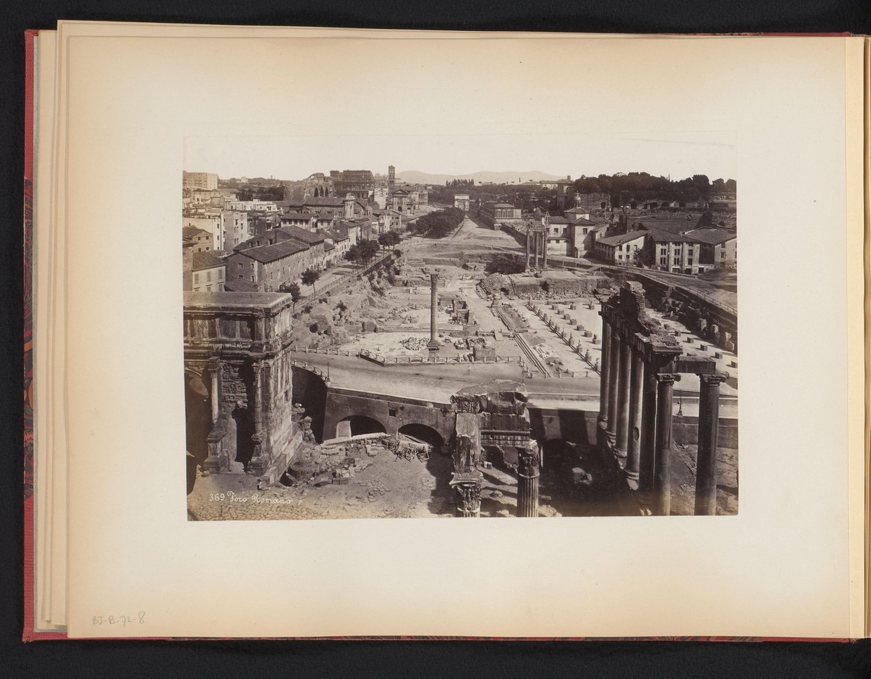 Forum Romanum Roomassa, Italiassa Forum Romanum (otsikko esineessä) tekijältä Anonymous