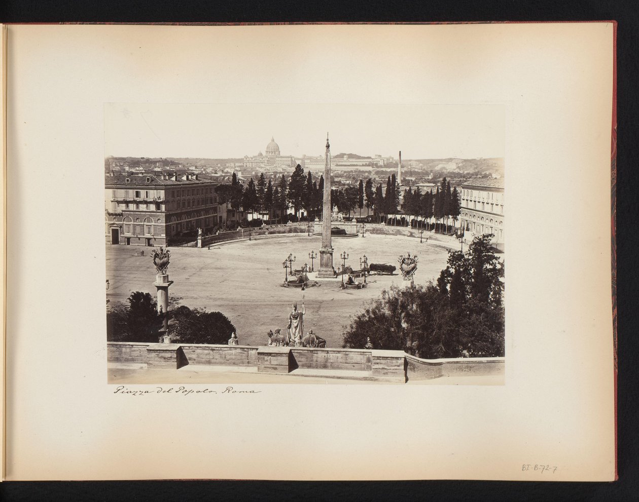 Piazza del Popolo Roomassa, taustalla Pietarinkirkko, Italia Piazza del Popolo. Roma (otsikko esineessä) tekijältä Anonymous