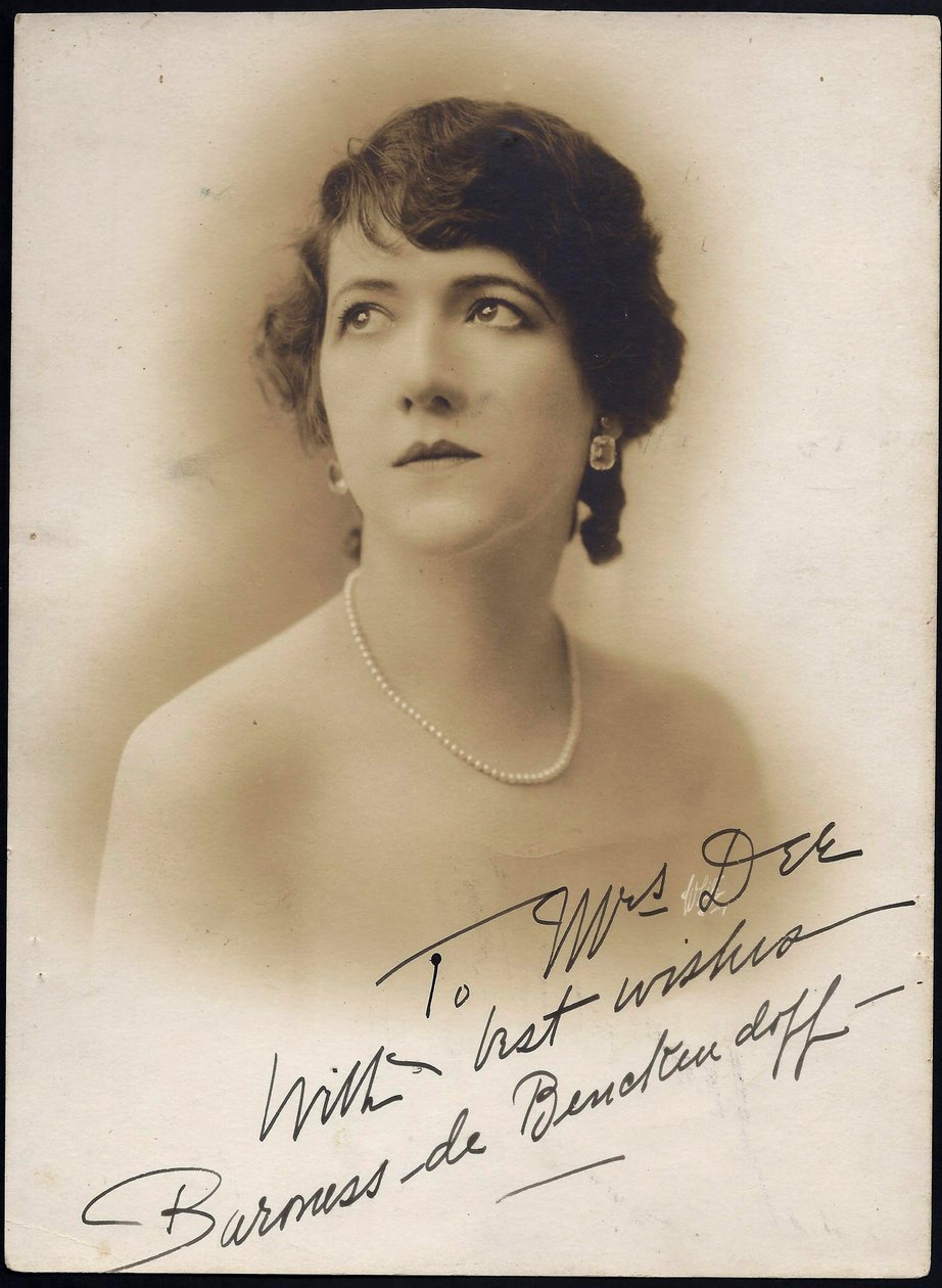 Moura Budberg - Paronitar Maria Ignatyevna Budberg (1891-1974), Nimetön. Valokuva, c. 1930, yksityinen kokoelma tekijältä Anonymous Anonymous